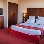 Domaine Du Gouverneur, Hotel, Restaurant & Golf Hotel Monthieux
