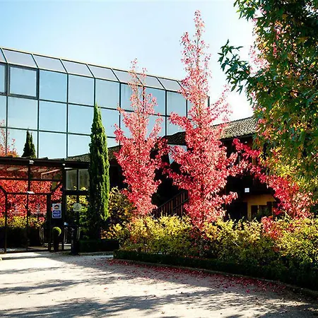 Hotel Domaine Du Gouverneur, Hotel, Restaurant & Golf Monthieux