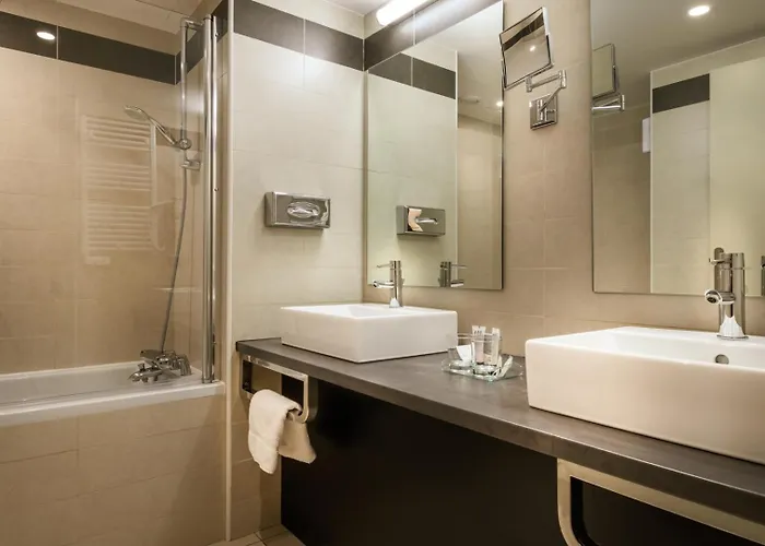 Domaine Du Gouverneur, Hotel, Restaurant & Golf Hotel Monthieux