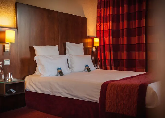 Hotel Domaine Du Gouverneur, Hotel, Restaurant & Golf Monthieux